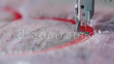 纺织工业中的纺织刺绣机